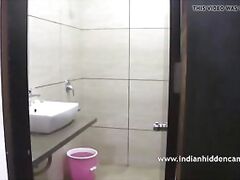 Tamil Bhabhi In Bathroom Taking Shower MMS Scandal